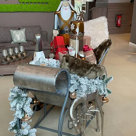 ホテル Platzhirsch Living ケルステルバッハ