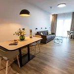 Platzhirsch Living 3* Kelsterbach
