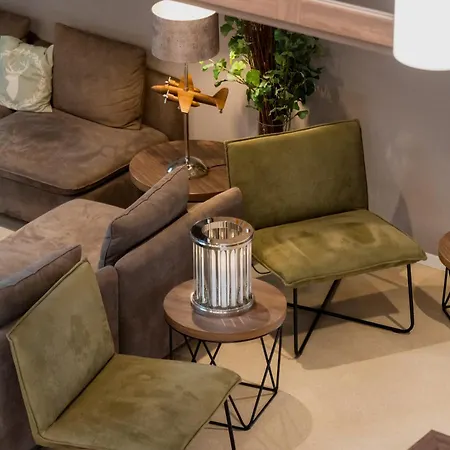 Hotel Platzhirsch Living