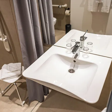 Platzhirsch Living 3* Kelsterbach